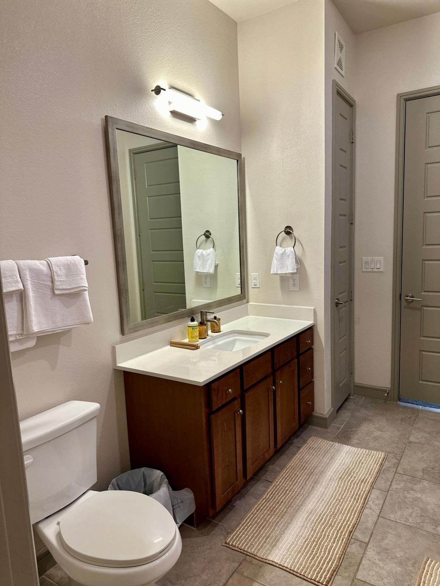 Downtown Houston Cozy Queen Suite Eksteriør bilde